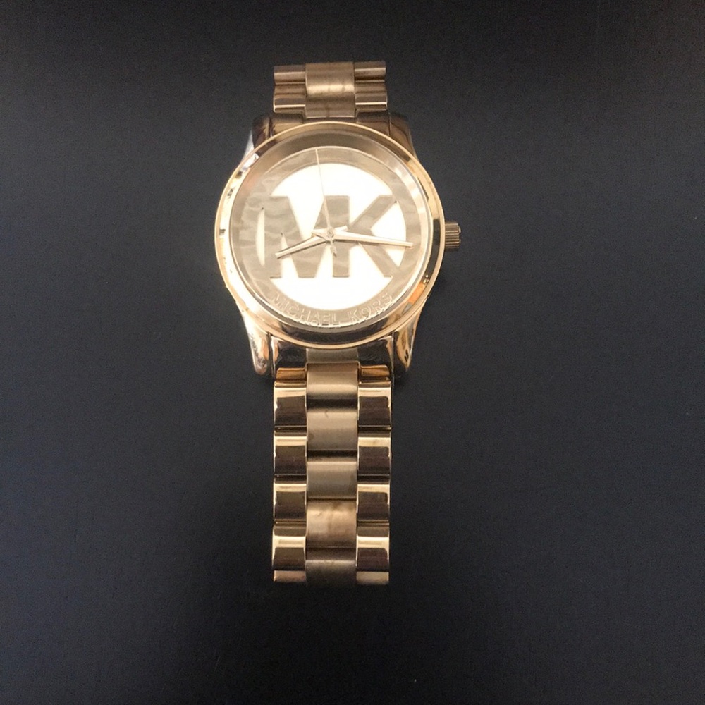Preowned Women’s Gold Michael Kors Watch